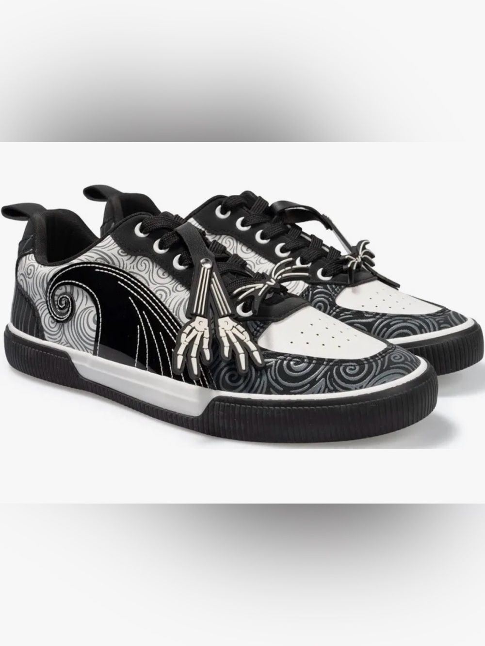 The Nightmare Before Christmas Low Top Sneaker Mens Size 9 Jack Skellington 🌙❄️